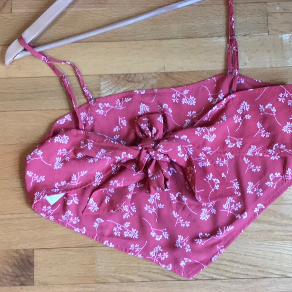 Abercrombie & Fitch halter top with tie back, size small - Picture 5 of 5
